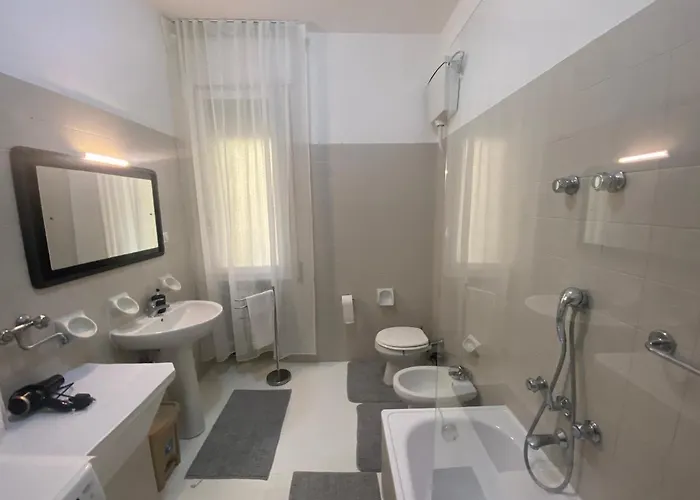 Zola Centro B&B 졸라프레도사