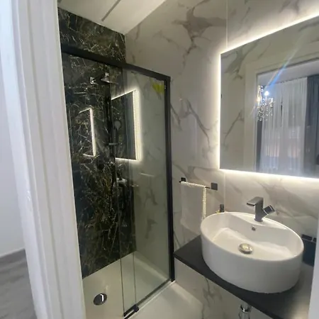 Zola Centro 3* 佐拉普雷多萨