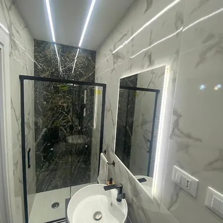 Zola Centro 3*