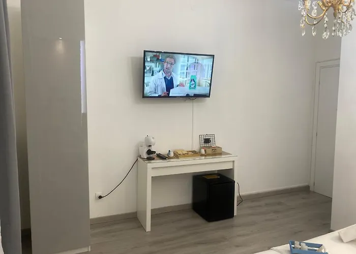 Zola Centro Nocleg ze śniadaniem 3*